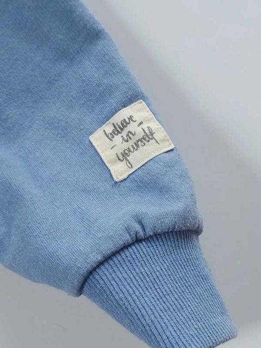 Bluza r. 134 – jasnoniebieska, z kapturem