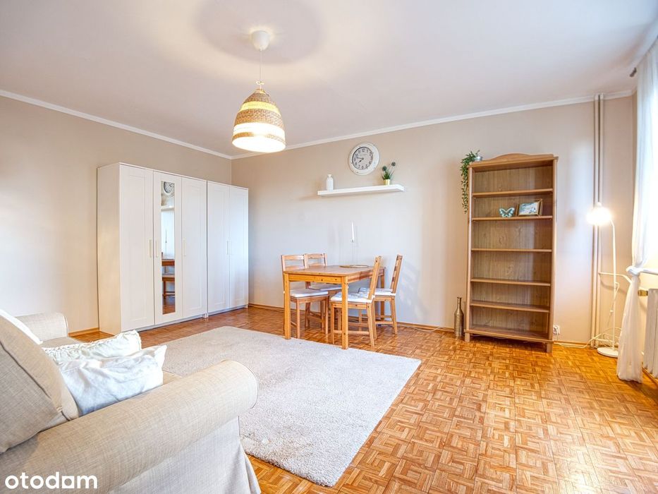 Kawalerka 32 m², oddzielna kuchnia, piwnica – Wichrowe Wzgórze 0%