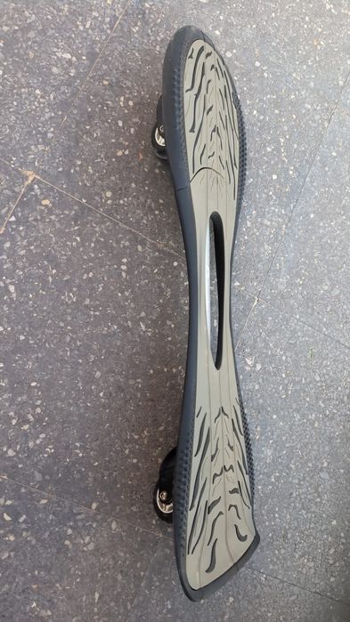 Waveboard skate street surfer