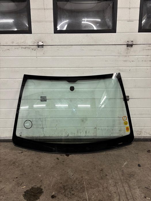 Szyba czołowa Citroen c4 cactus 14r-  przód przednia