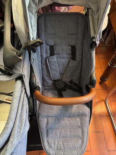 Carrinho de gemeos de zero ate 5 anos. Completo