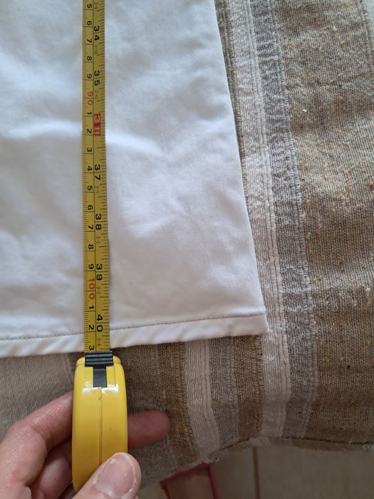 Calças. Try Religion.