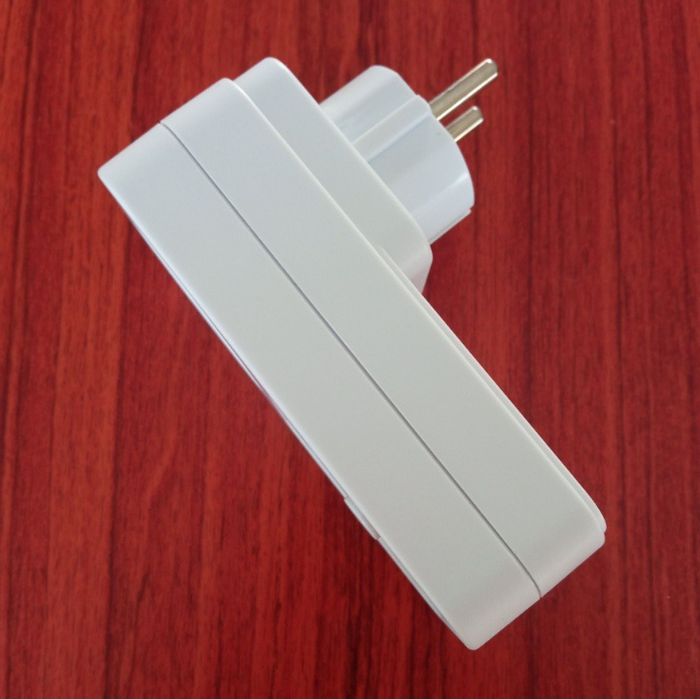 Розетка з Реле напруги, пристрій для захисту від стрибків напруги