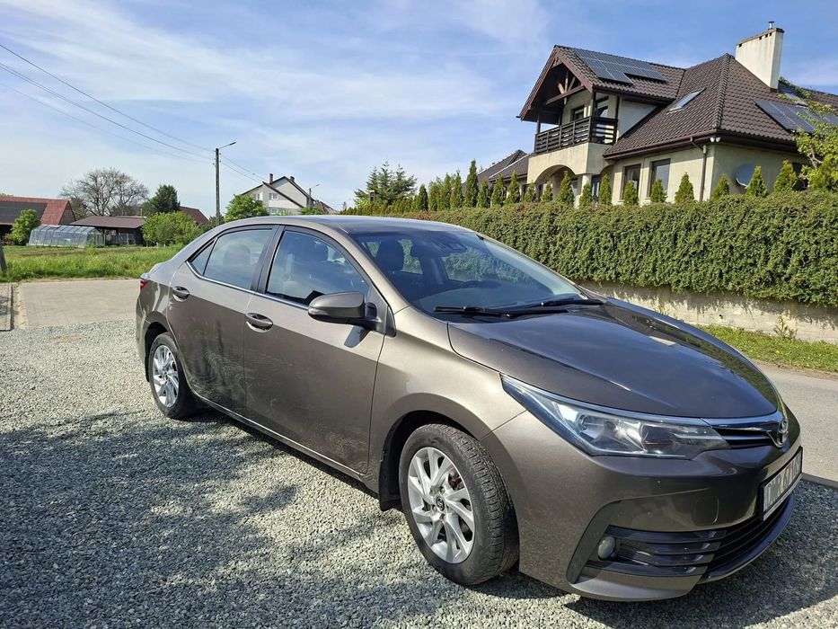 Toyota Corolla Toyota Corolla 1.6 LPG • Automat • Sedan • 2018 • Bezwypadkowa • Salon
