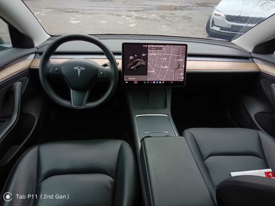 Alugo Tesla Model 3 para TVDE –400€/semana