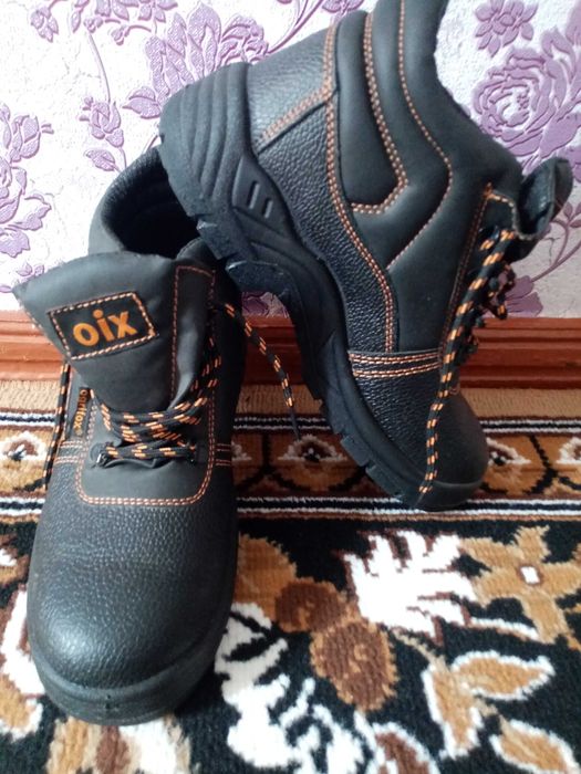 Продам робочі туфлі 44 розміру