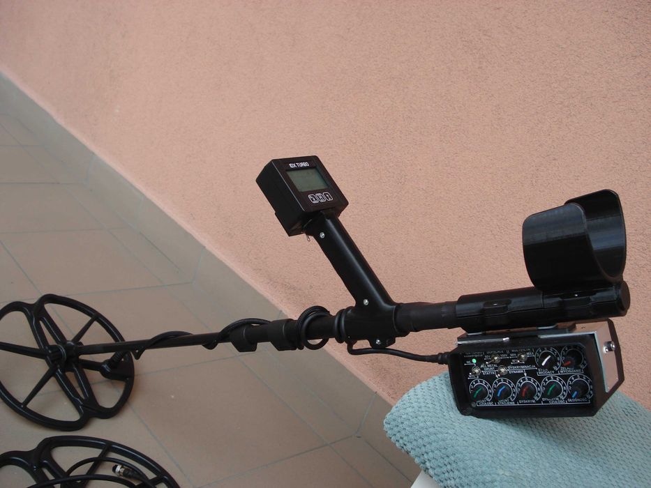 Wykrywacz metali IDX TURBO - głęboki z dopalaczem