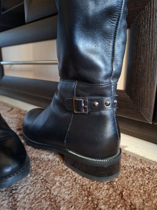 Шкіряні жіночі чоботи