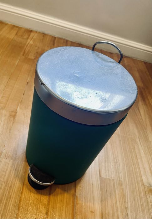 Caixote lixo casa de banho verde