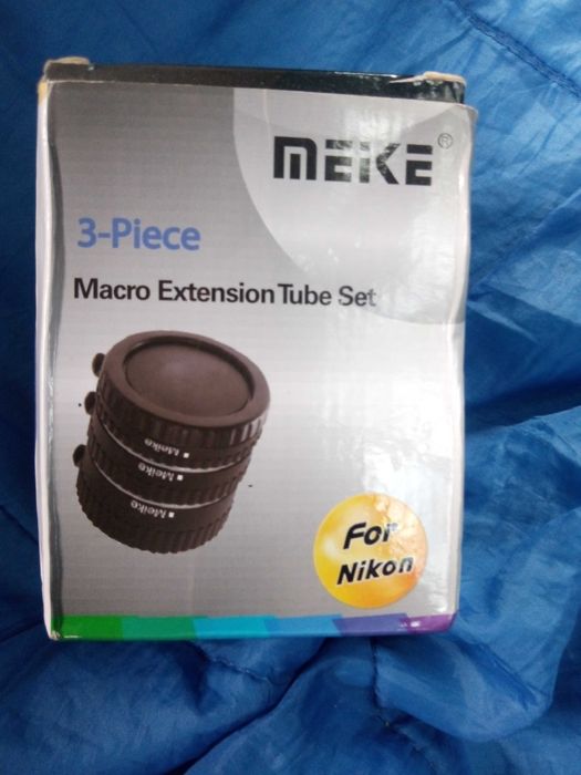 Nikon D3200 com lente AF 70-300mm F4-5.6 Di LD Macro,  mais extras