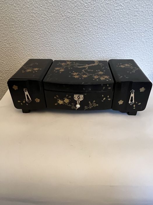 Guarda joias chines antigo