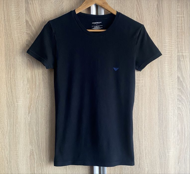 ARMANI M(S) EMPORIO ARMANI футболка шикарна чорна