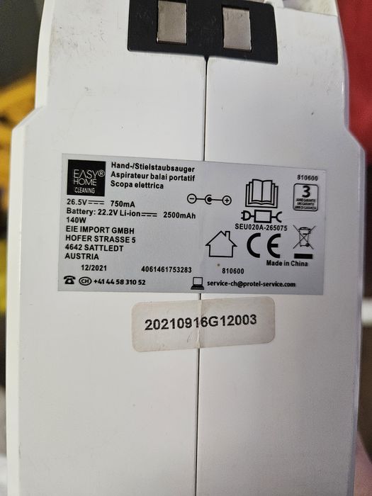Продам ручной аккумуляторный пылесос Easy Home