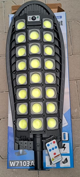 J lampa solarna uliczna