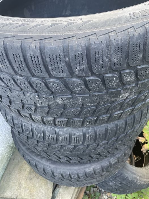 Продам резину 245/45r17 Bridgestone