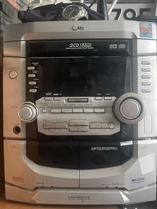 музикальний центр LG LM-M245