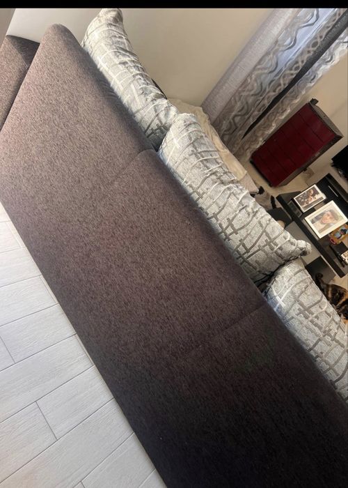 Sofa preto e cinza