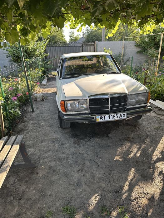 Продам Mercedes-Benz E-Claas, W123