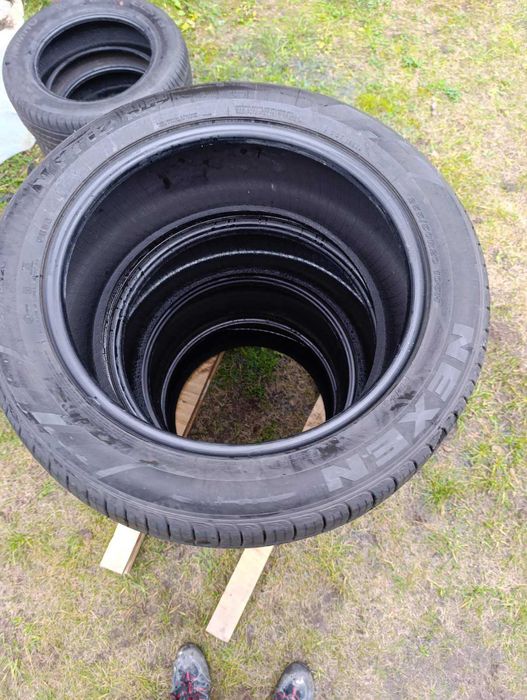 sprzedam komplety opon  i felg na samochód