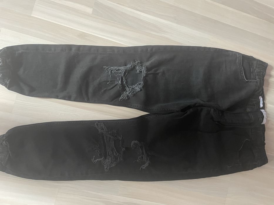 Джинсы “Bershka”, “Boss”