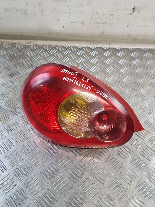Lampa Lewa Tył 815600H020 + Wkład Toyota Aygo I 08R- Europa