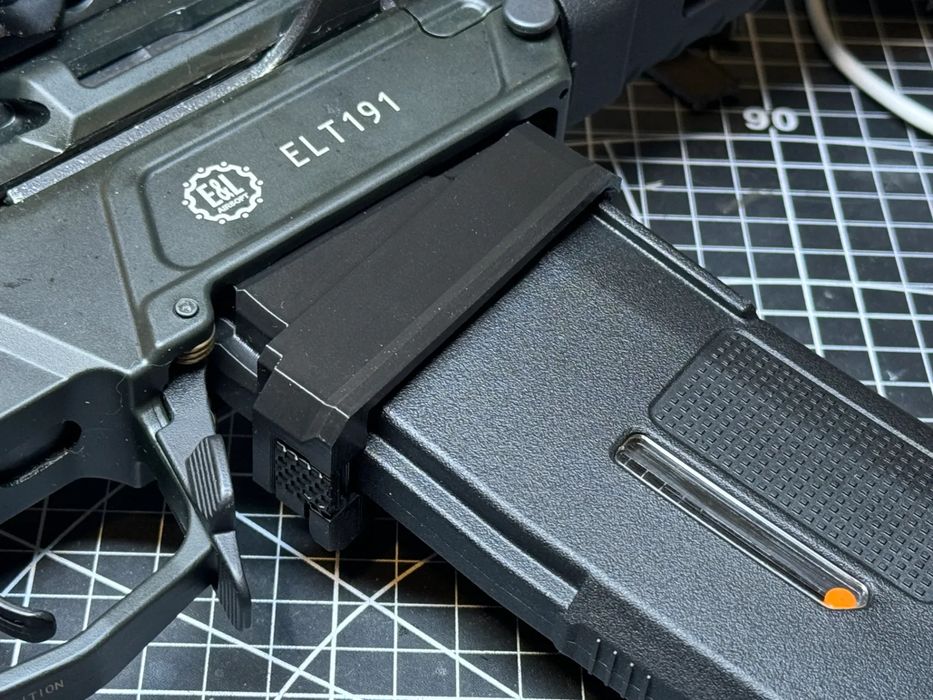 Adaptador Carregador M4 para E&L QBZ 191