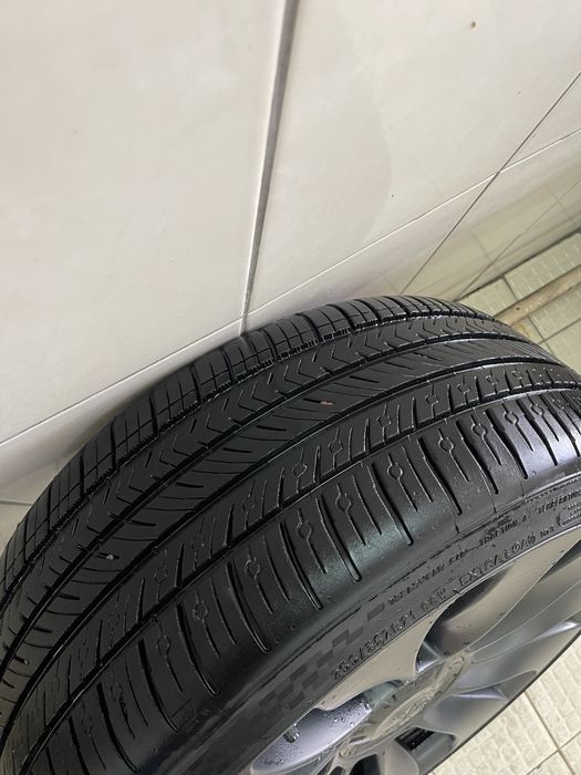 Tesla y perfomance 21 275/255/35/21