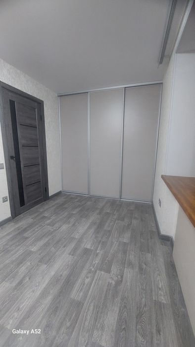 Квартира після капітального ремонту на Е.Фукса, 173 квартал,Крес