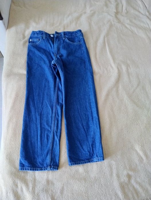 джинси вільного крою від H&M