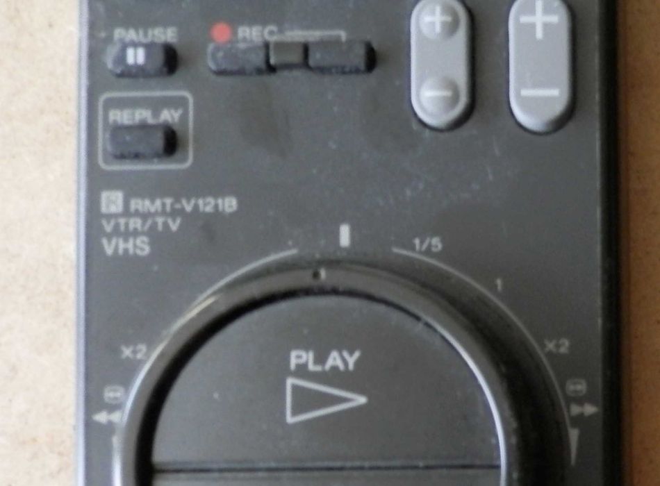Piloty sony do magnetowidów