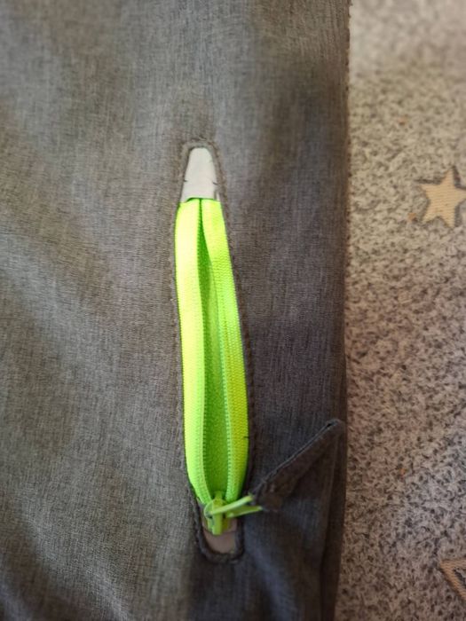 2 Kurtki chłopięce  r.122 softshell/przeciwdeszczowa