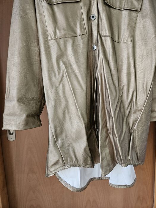 Casaco em material ecopele