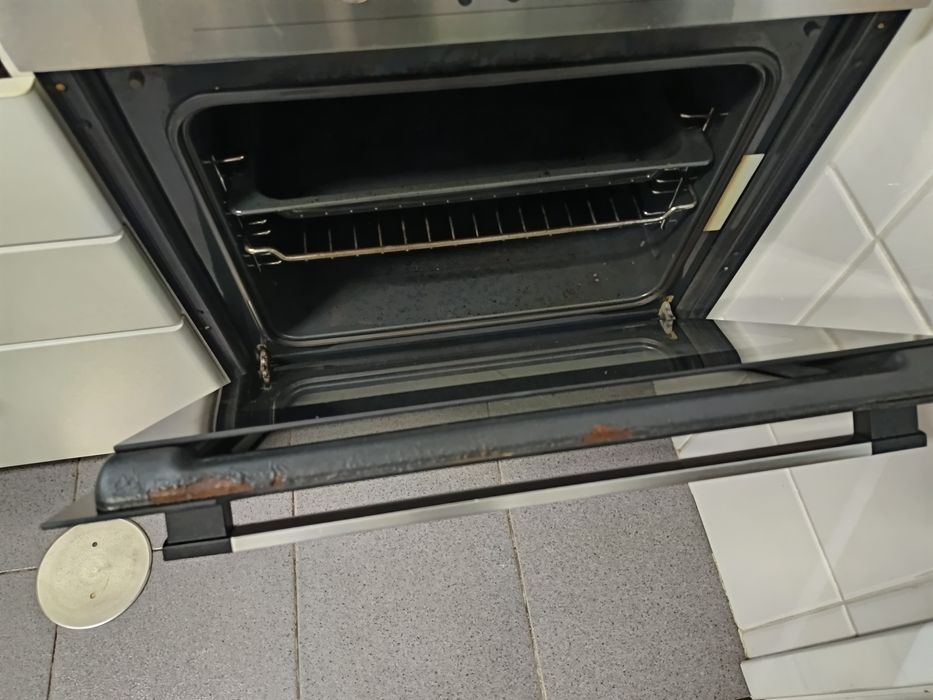 Forno Teka a funcionar