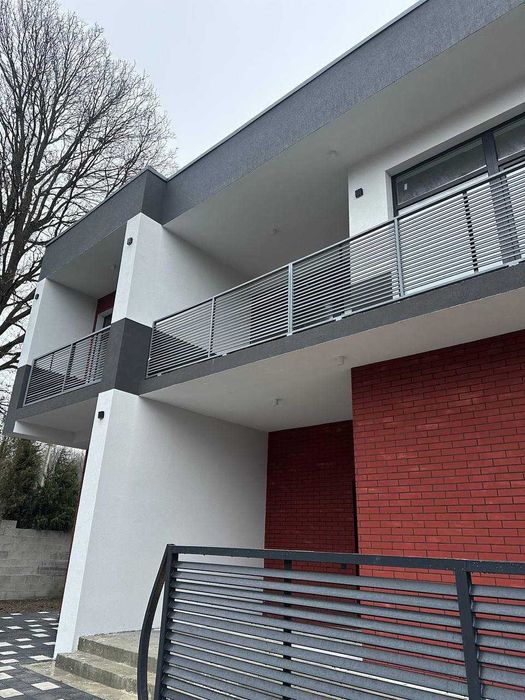 Сучасний котедж у мальовничій локації - Бірки, вул. Янівська