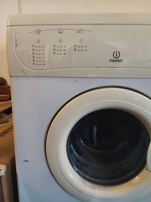 Máquina secar roupa