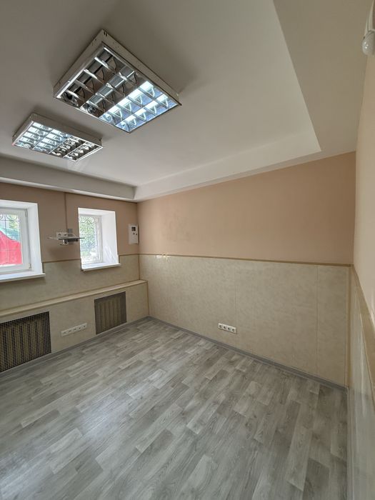 ЦЕНТР,БЕЗ КОМІСЇЇ, від власника ОРЕНДА ТЕПЛИЙ офіс недорогі комунальні