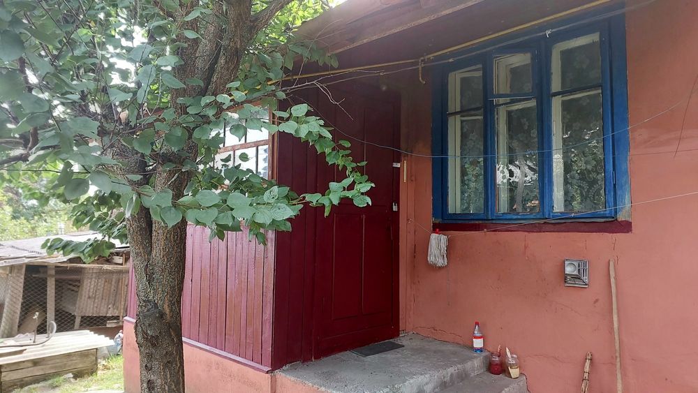 Продам частину будинку в м. Дубровиця!