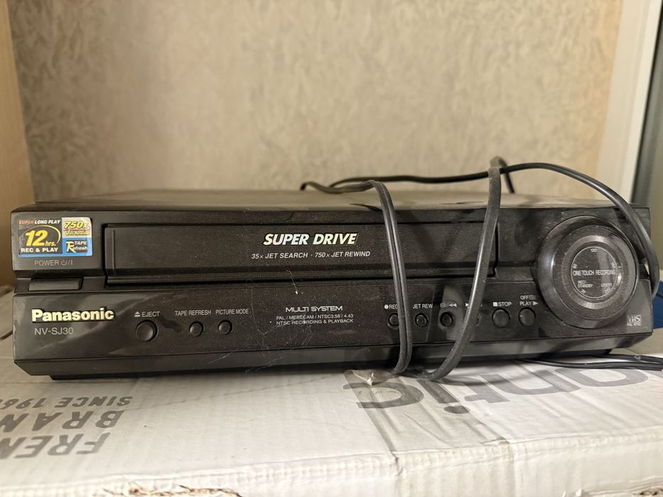 Відеомагнітафон Panasonic