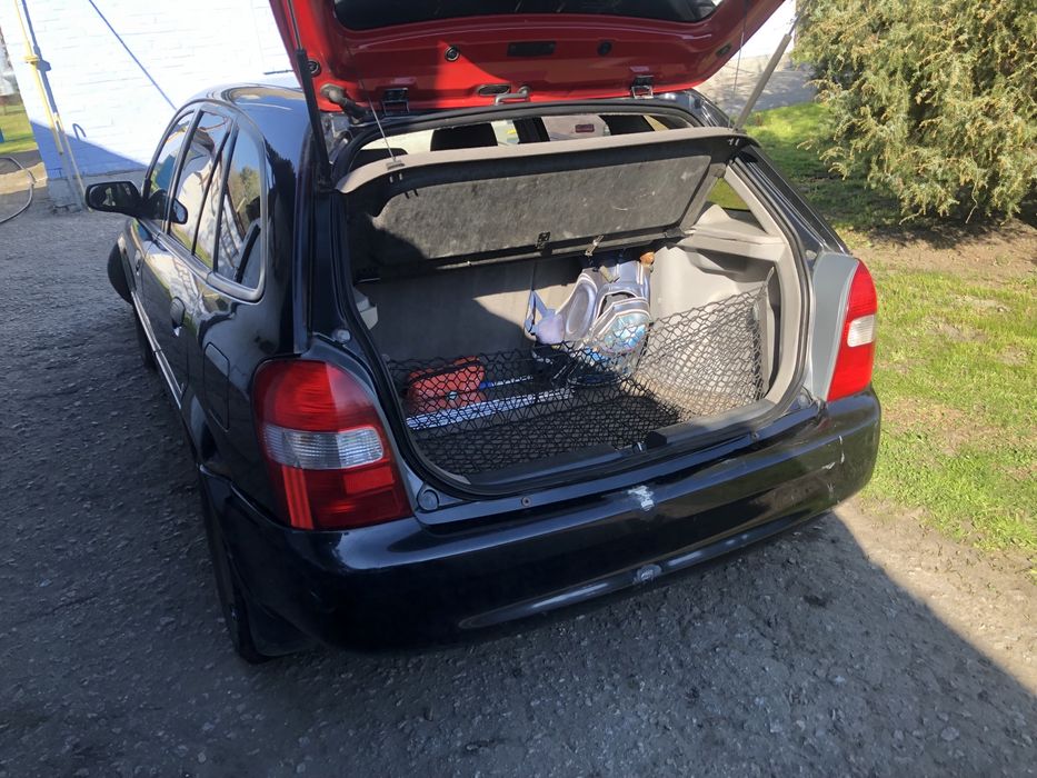 Продам Mazda 323