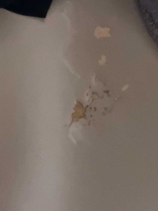 Cómoda com 4 gavetas