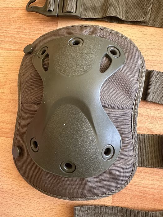 Наколінники+ налокітники в зеленому кольорі