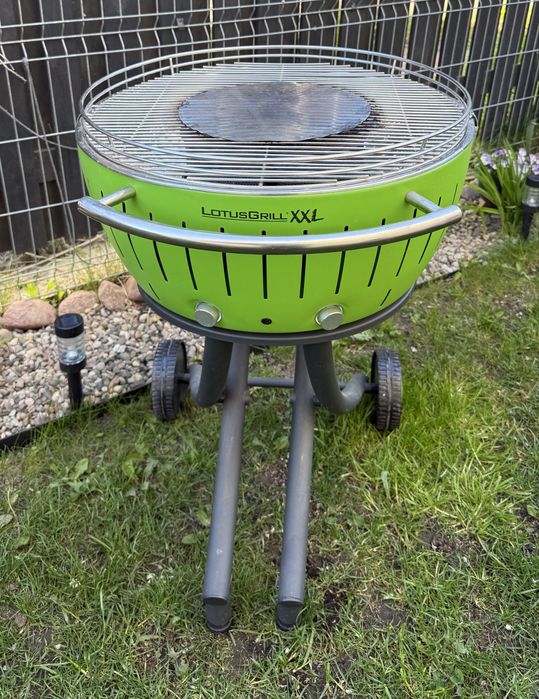 LotusGrill XXL duży grill bezdymny ze stojakiem - idealny na balkon