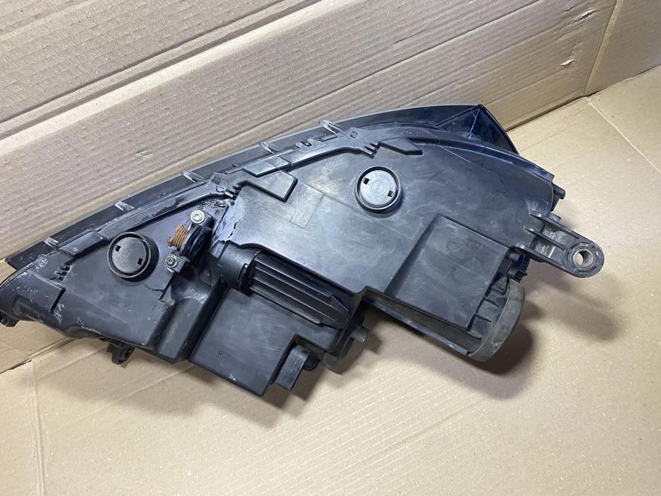 Фара фольксваген  Passat В7