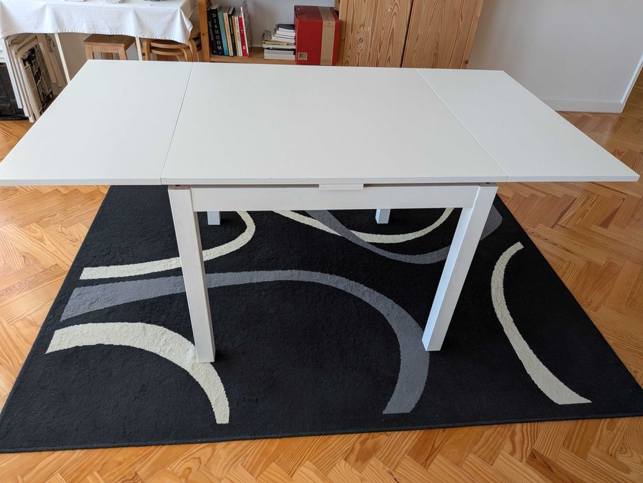Mesa extensível IKEA BJURSTA branca 90x90 → 170cm