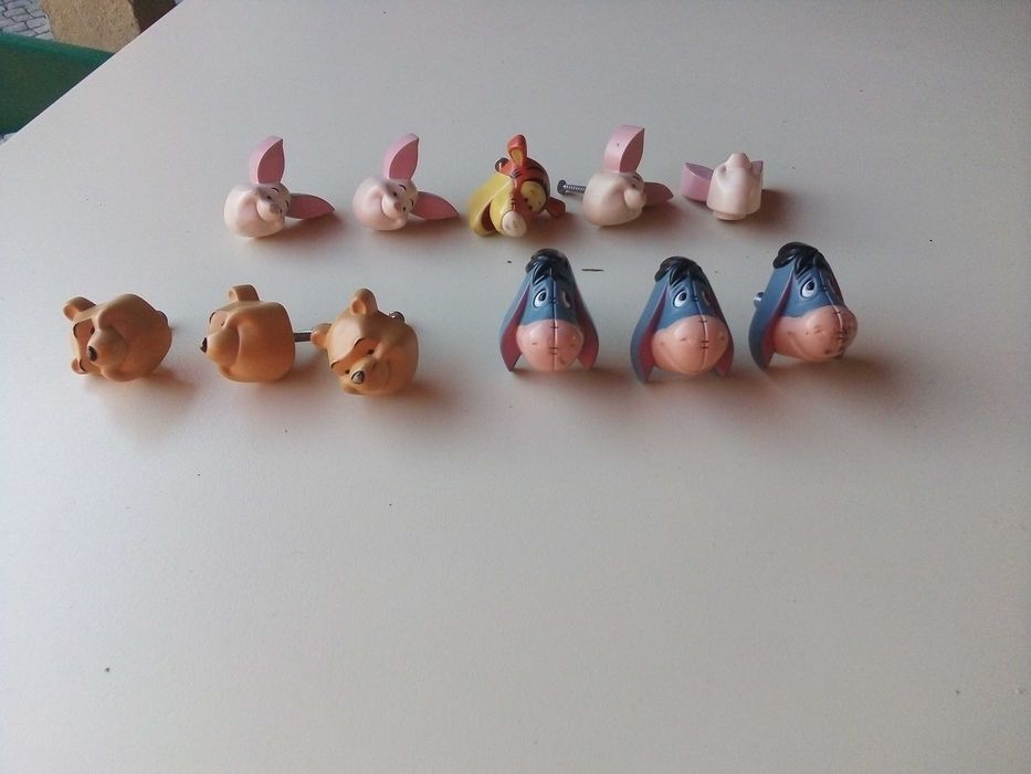 4 Puxadores figurativos diferentes de móveis de criança