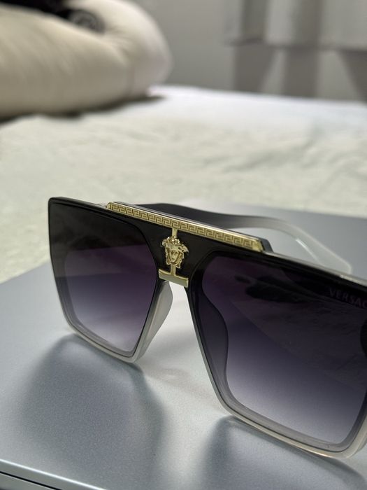 Óculos de Sol Versace Preto e Transparente – Design Exclusivo
