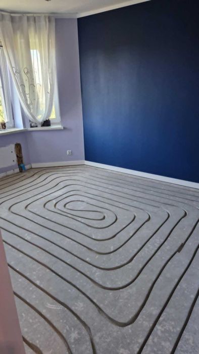 Frezowanie pod ogrzewanie podłogowe frezowane w wylewce, posadzce