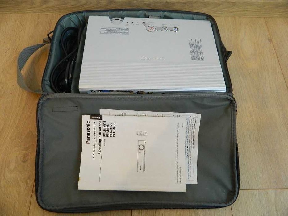 Projektor Panasonic PT-LB10E