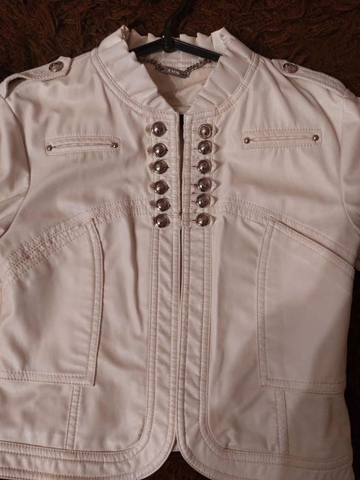 Жіночий кожаний піджак