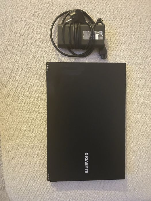 Portátil Gaming Gigabyte G5 | RTX 4060 8GB | i5-13500H | 16GB DDR5 | 512GB SSD | 144Hz